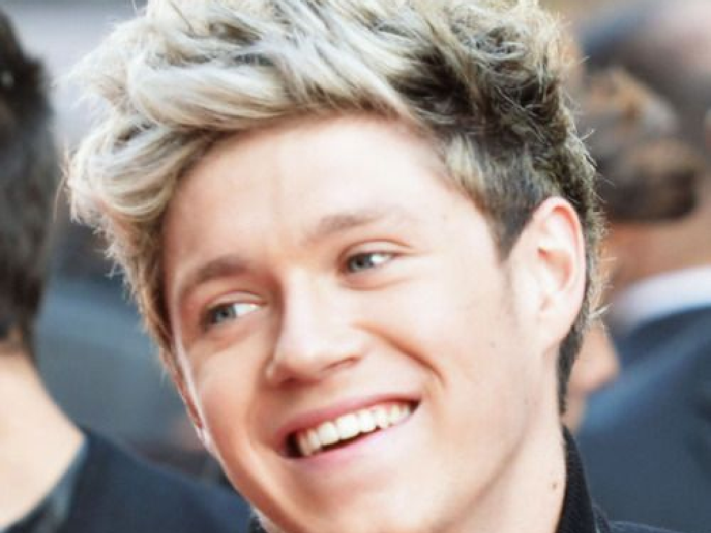 Welke beroemdheden hebben een tandheelkundige fineer?