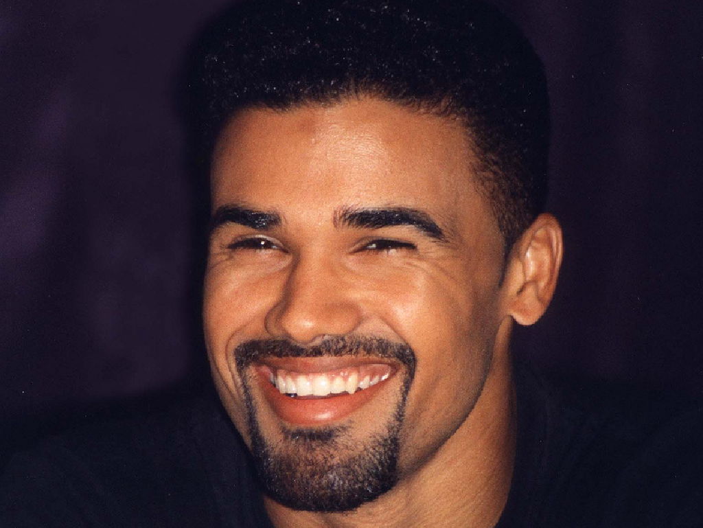 Welke beroemdheden hebben een tandheelkundige fineer?